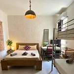 Appartement Prime Spot, Stylish Industrial Apt, Sleeps 11 Gzira