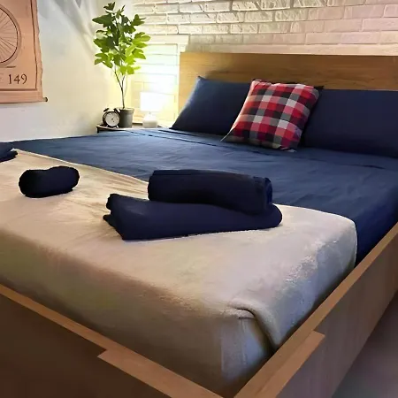 Appartement Prime Spot, Stylish Industrial Apt, Sleeps 11 Gzira
